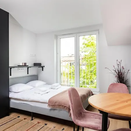 Smart Apartments - Old Town & Main Train Station - By Upstairs Krakow Exterior photo
